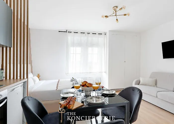 D'architecte De Gamme - Elegance Et Confort - *